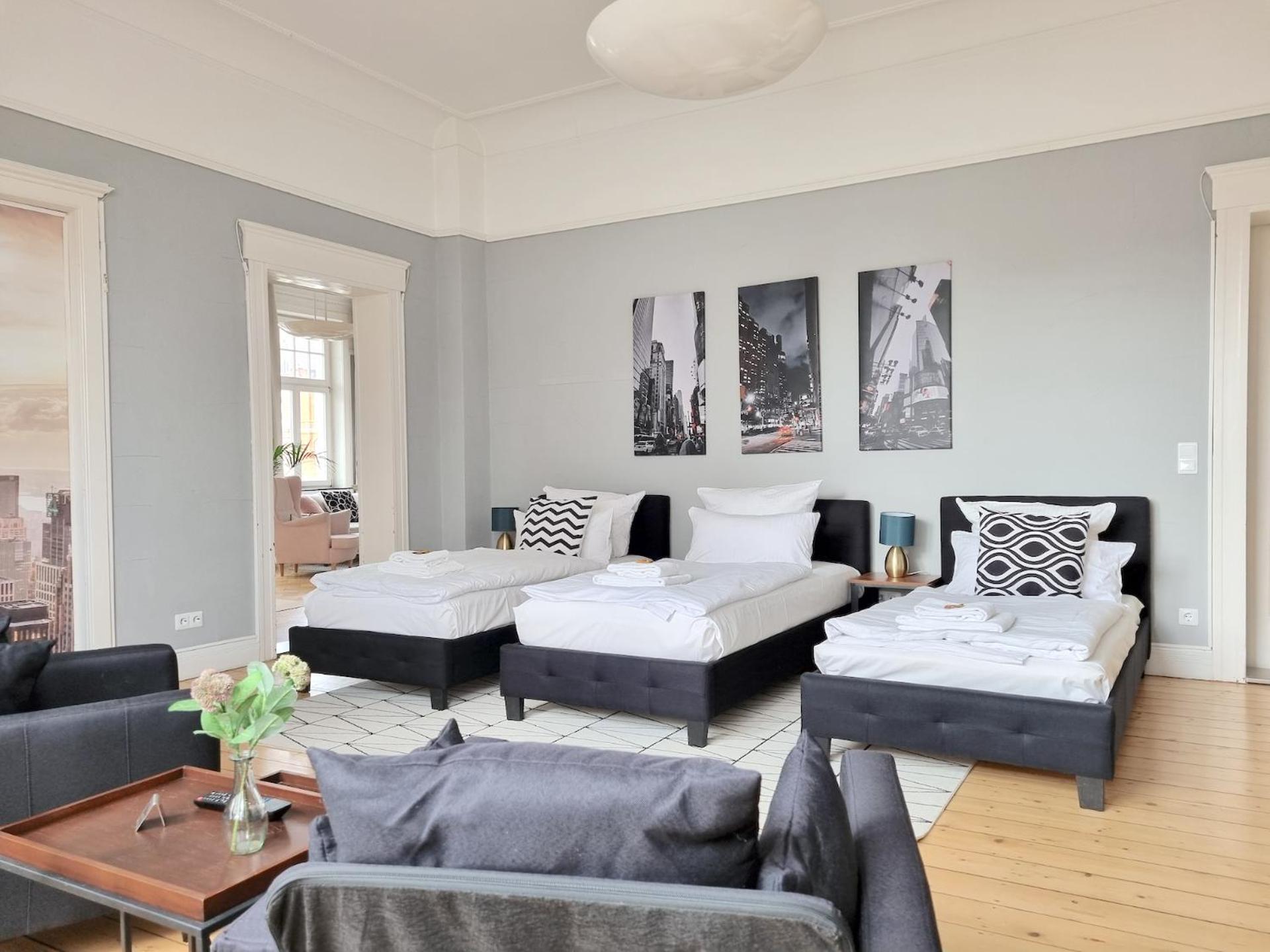 Charysma - Jugendstil Trifft Moderne, Schlafzimmer Mit Smart-Tv, Tischfussball, Darts, Parkplatz Hamelin Dış mekan fotoğraf