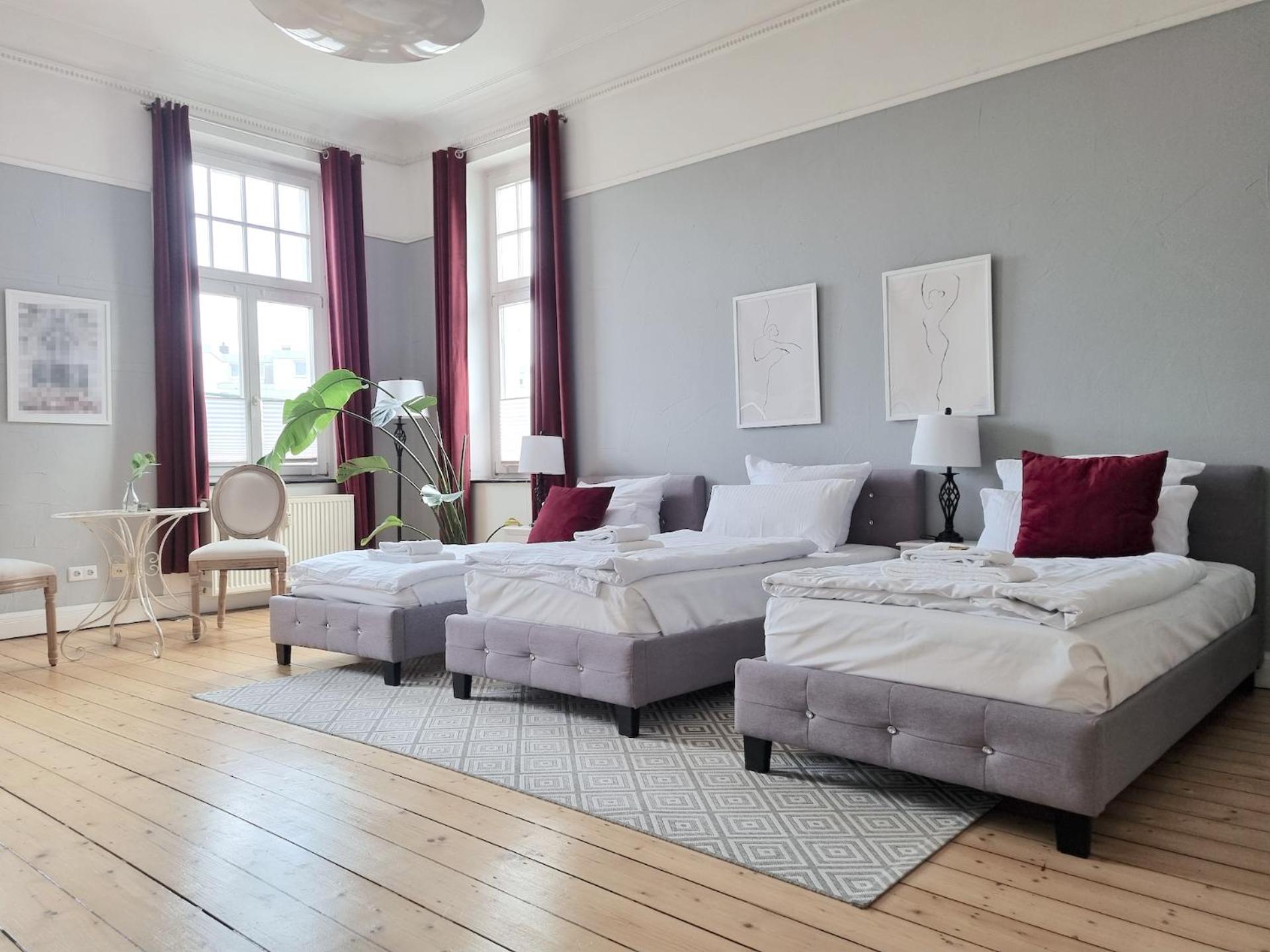 Charysma - Jugendstil Trifft Moderne, Schlafzimmer Mit Smart-Tv, Tischfussball, Darts, Parkplatz Hamelin Dış mekan fotoğraf